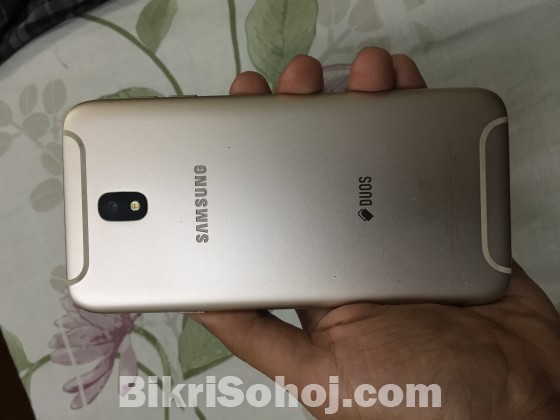 Samsung Galaxy J7 pro